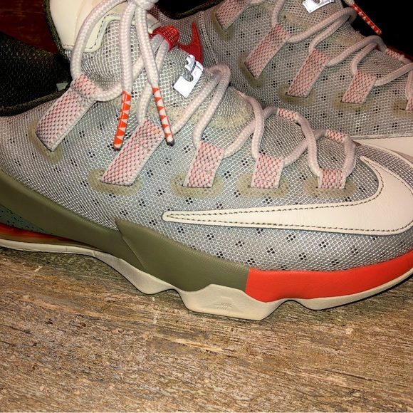 Lebron  XIII Low LMTD - Picture 7 of 8